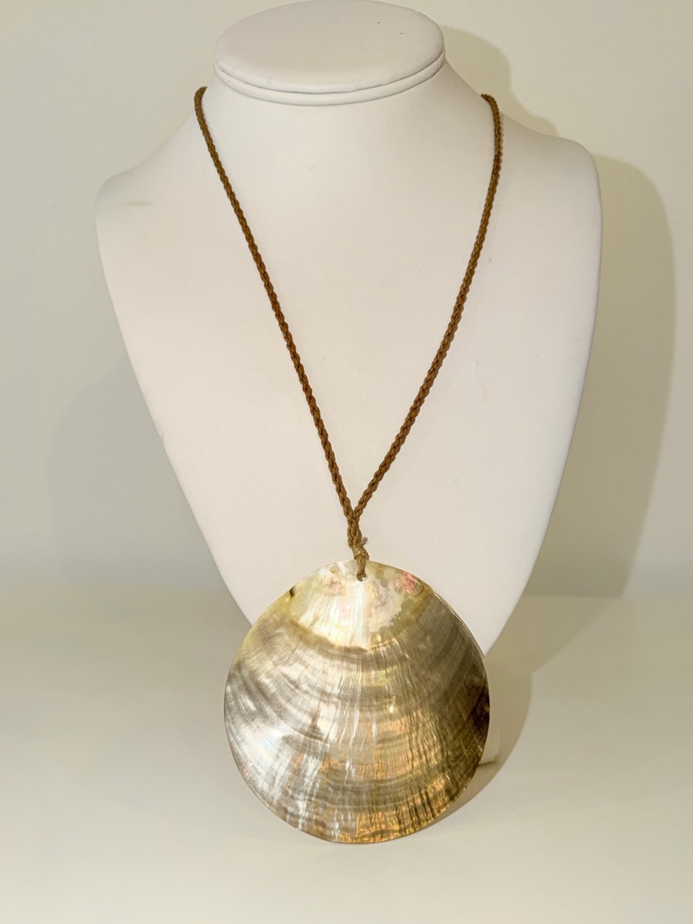 Huge Shell Rope Necklace - Picture 1 of 10